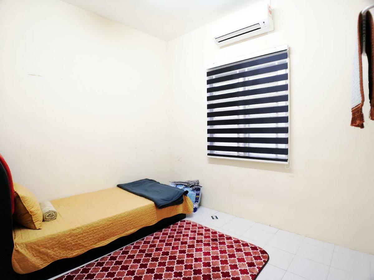 Eisya Guest House Perlis With Pool Musllm Only Arau Exteriör bild